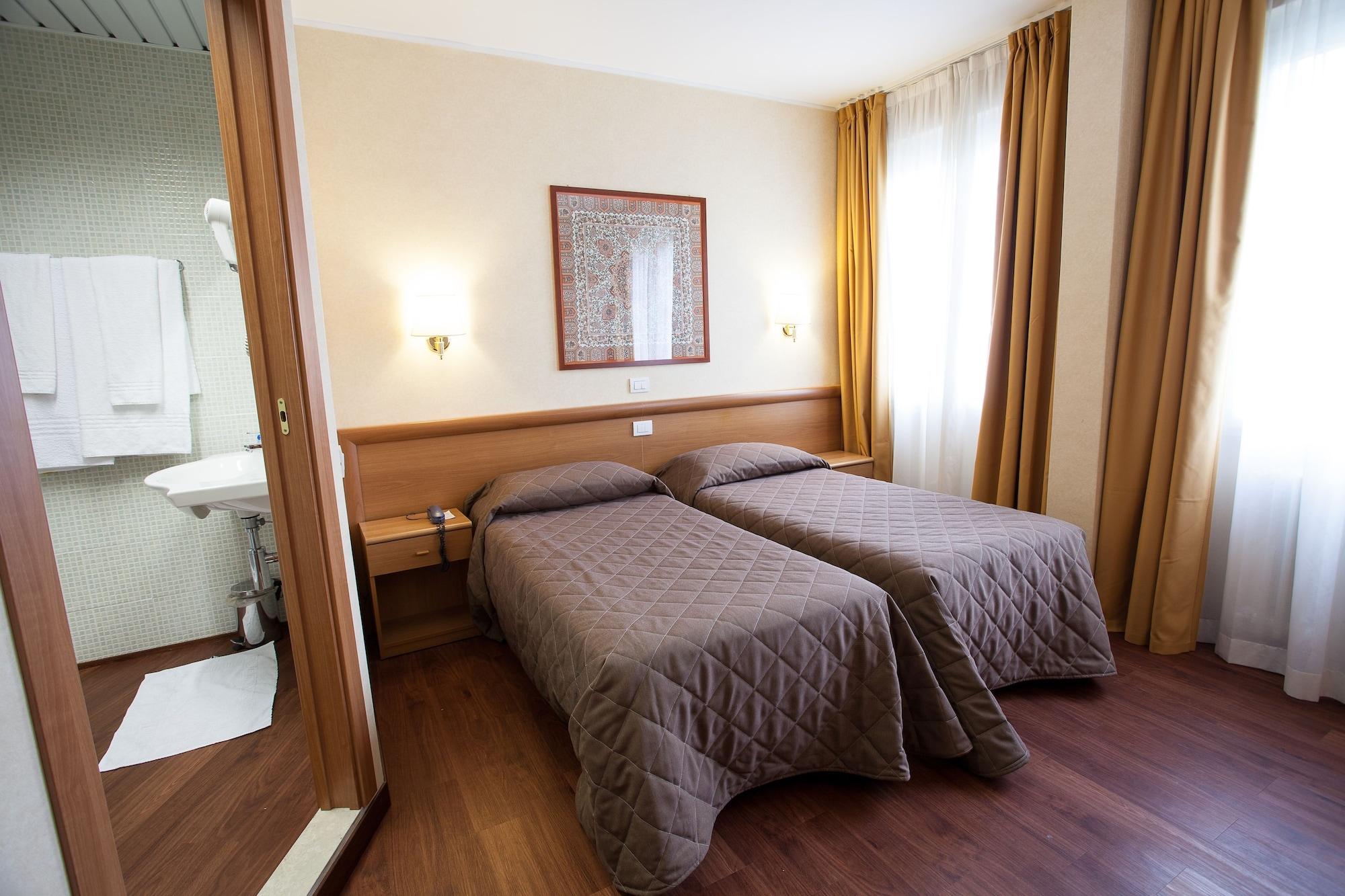 Hotel Esperia Rho Esterno foto