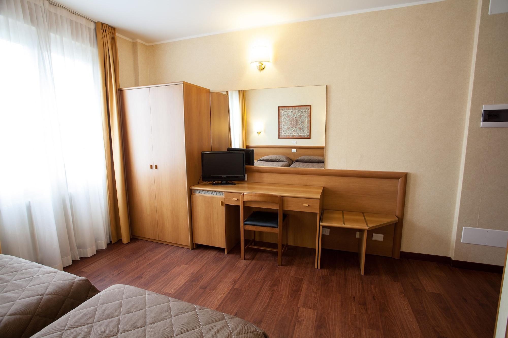Hotel Esperia Rho Esterno foto