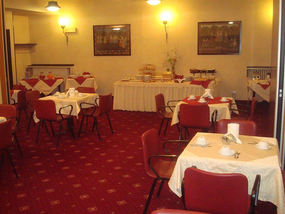 Hotel Esperia Rho Esterno foto